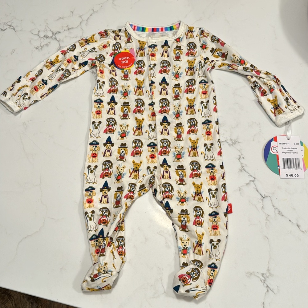 Magnetic Me || Tricks or Treat Modal Footie